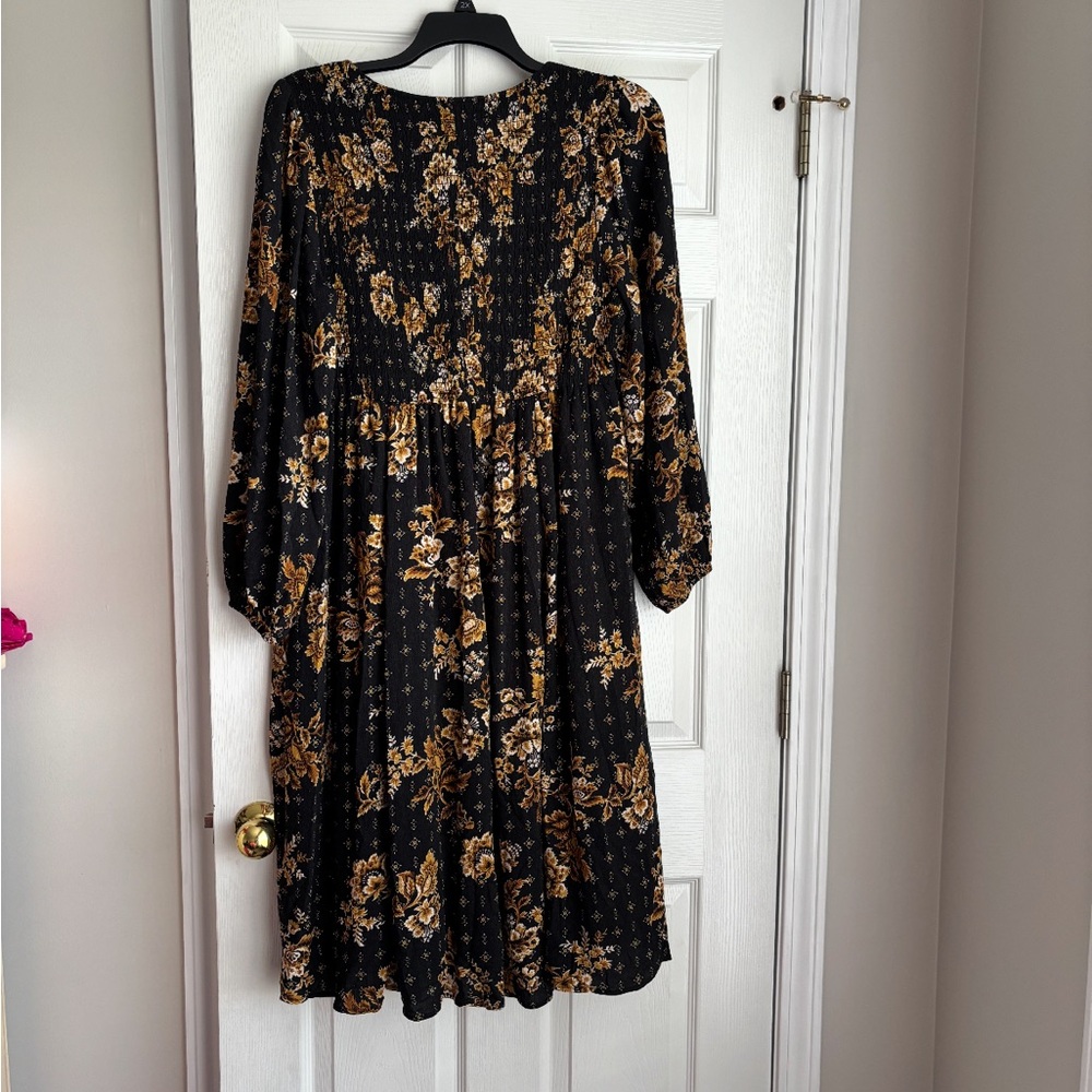 torrid Black and Gold Floral Maxi Dress - Picture 4 of 6